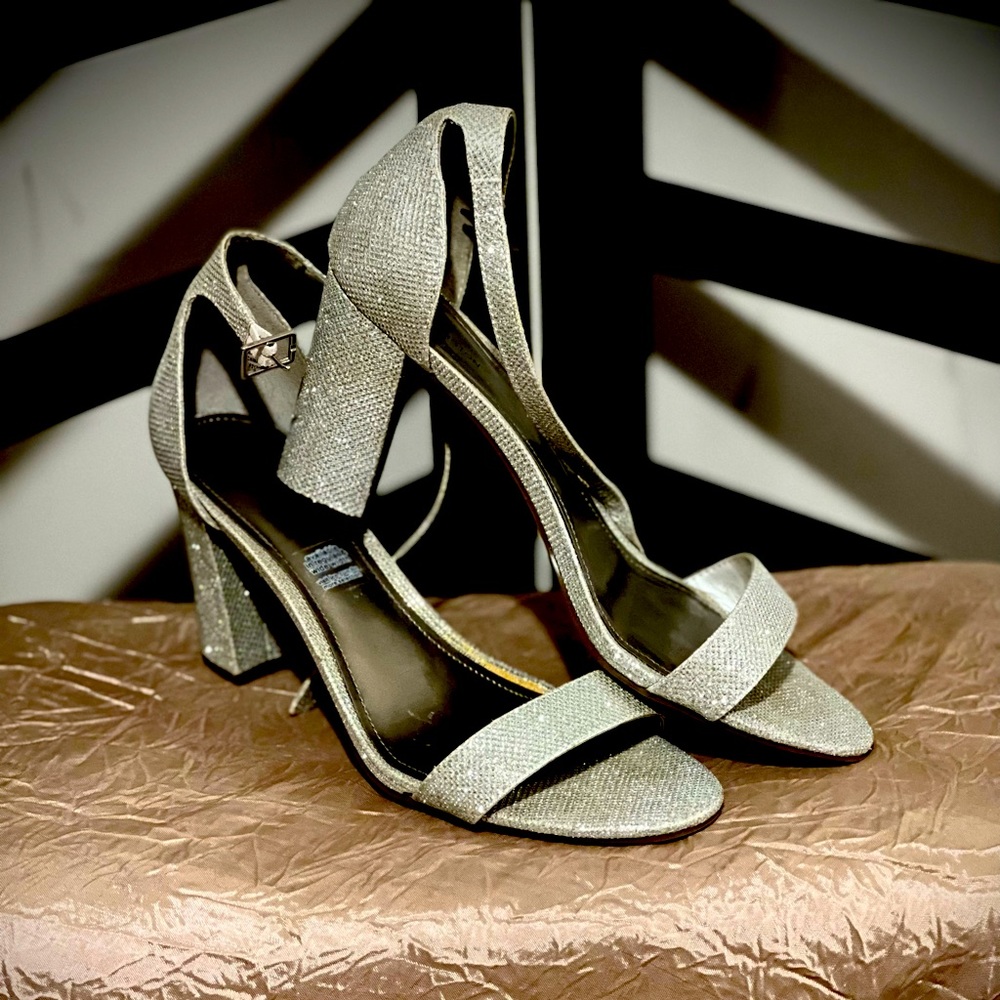 Worthington silver 3.5 inch heel—Size 11